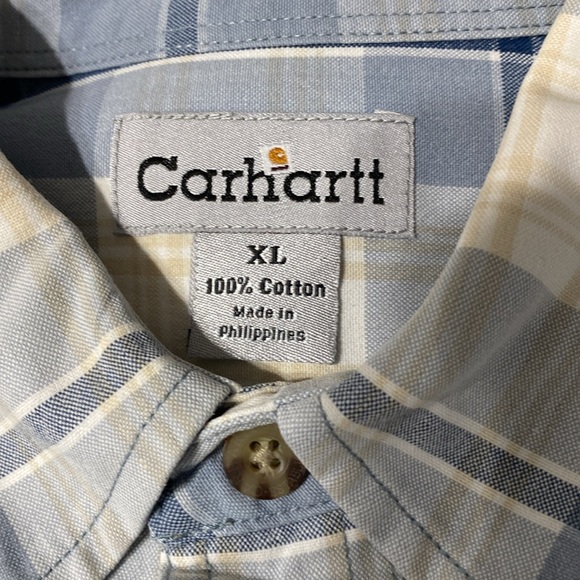 Carhartt short sleeved button down. Size XL - Picture 2 of 5
